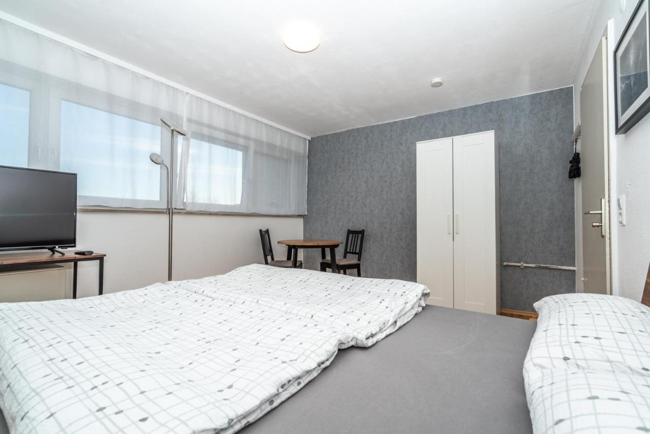 Apartment Und Wg-Doppelzimmer Sonnenhalde Tübingen Kültér fotó